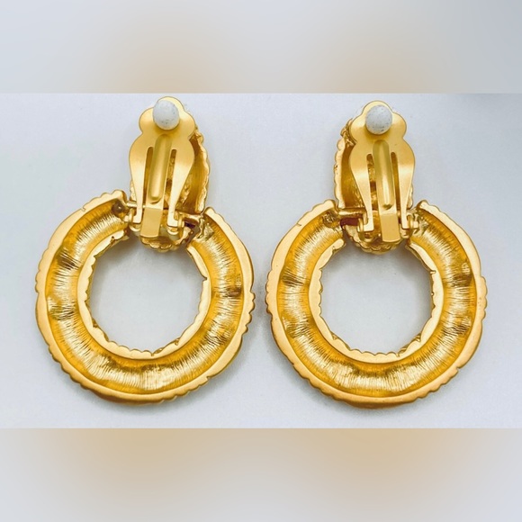 Basket Weave Doorknocker Earrings - Matte Gold Tone Clip On Earrings - Picture 2 of 2